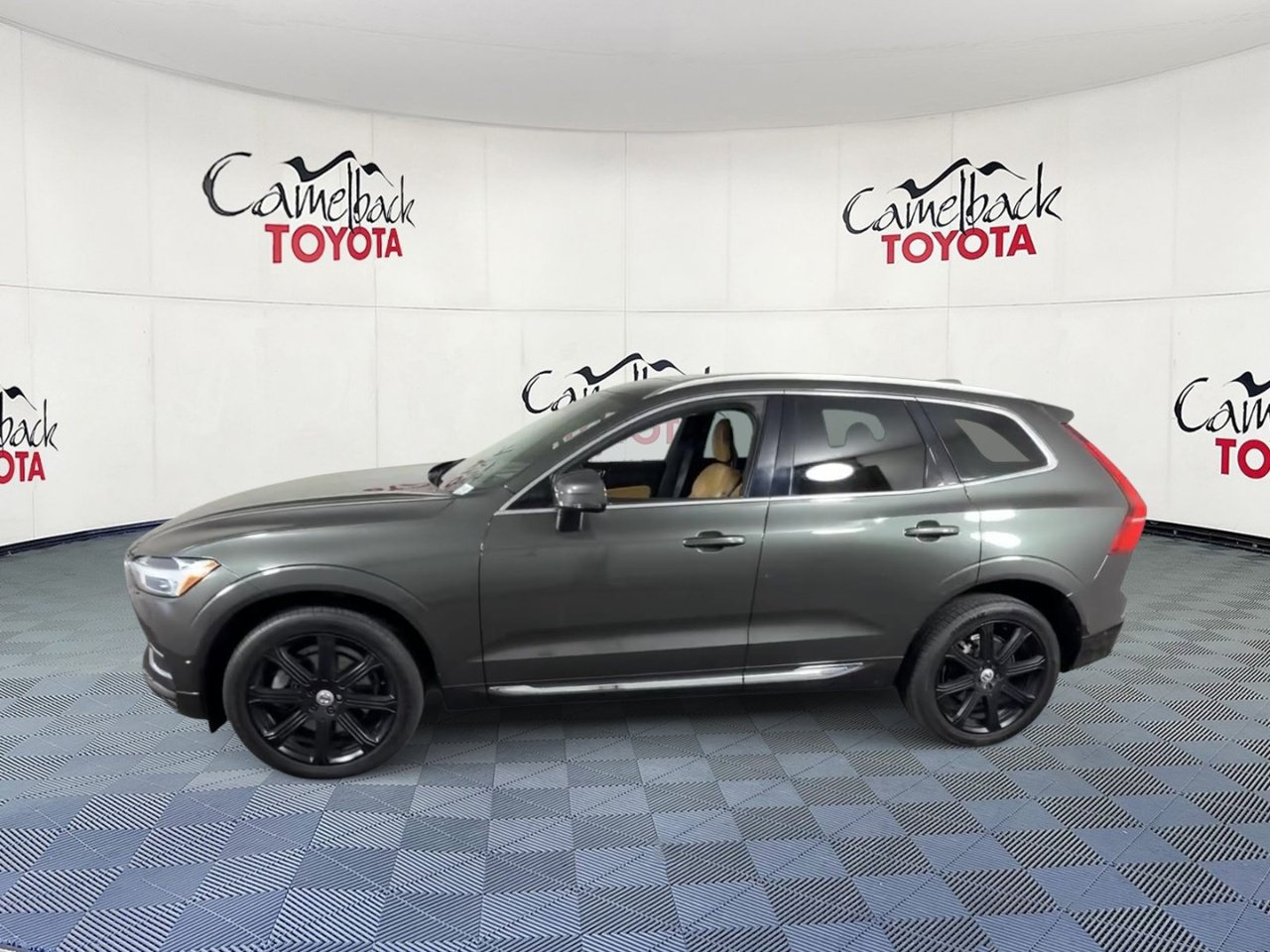 Used 2018 Volvo XC60 T6 Inscription w/ Luxury Seat Package AWD/4WD image 8
