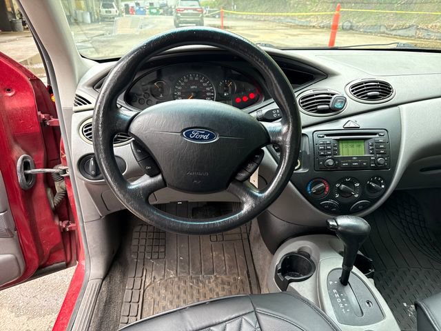 Used 2003 Ford Focus SE FWD image 19