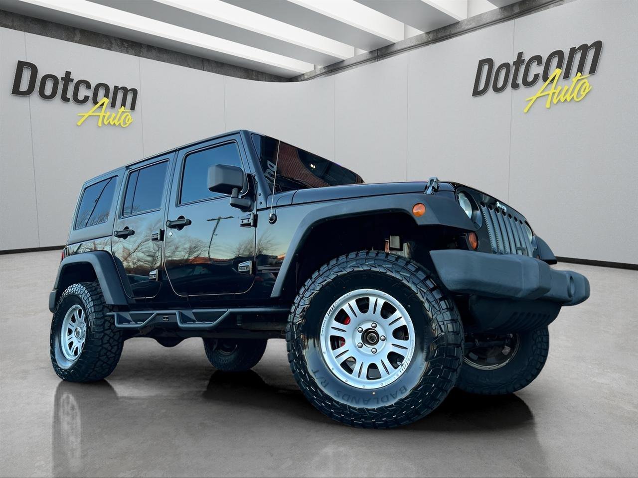 Used 2011 Jeep Wrangler Unlimited Rubicon w/ Connectivity Group image 5