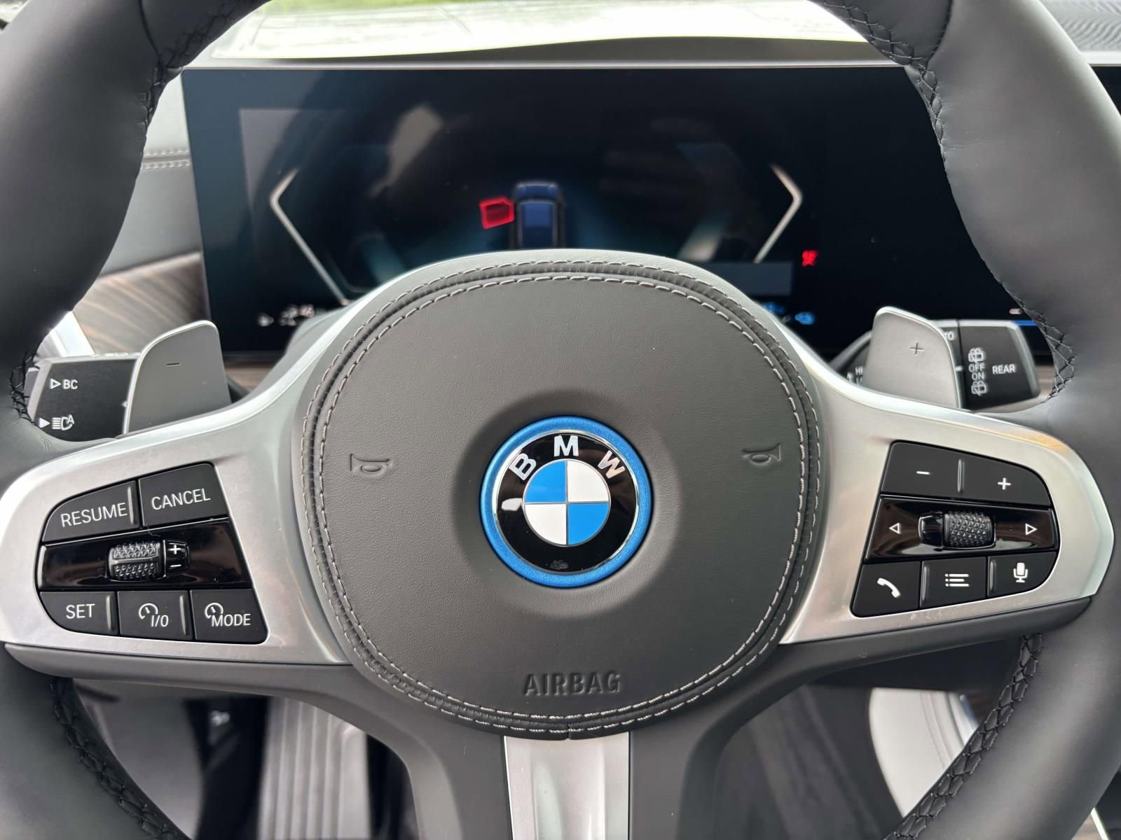 New 2026 BMW X5 xDrive50e w/ M Sport Package AWD/4WD image 16