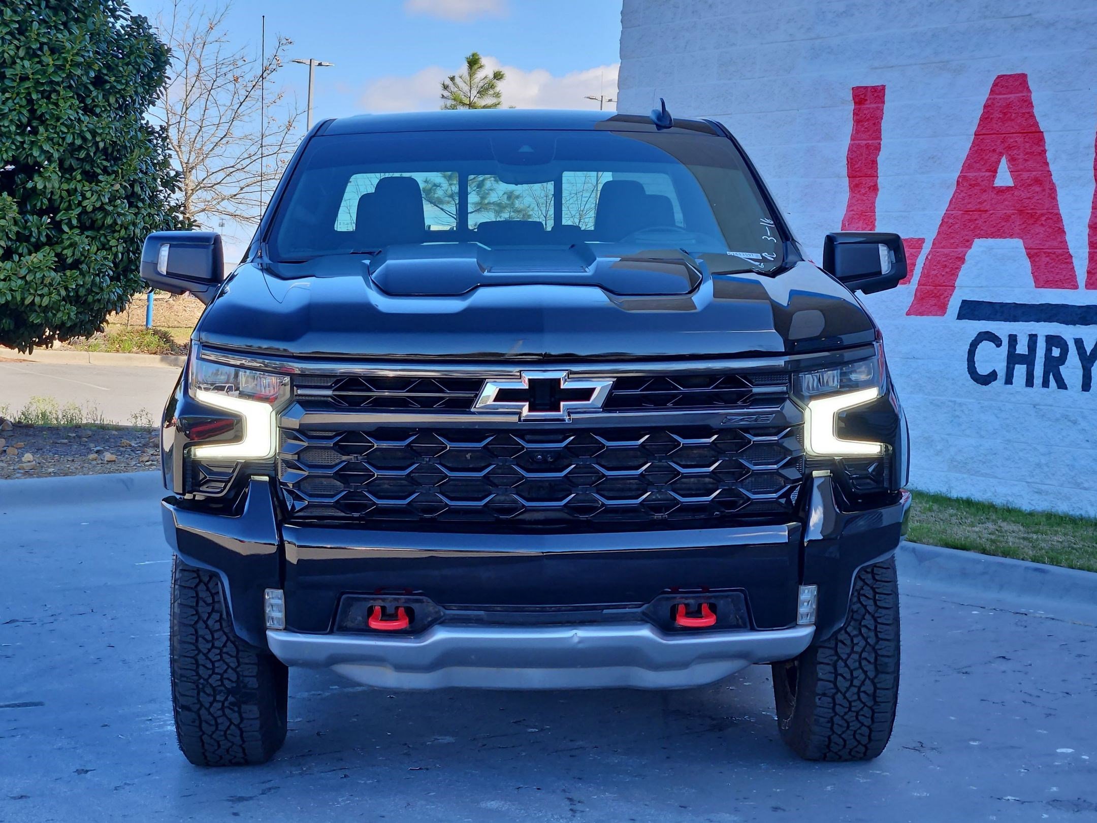 Used 2024 Chevrolet Silverado 1500 ZR2 w/ Technology Package image 2