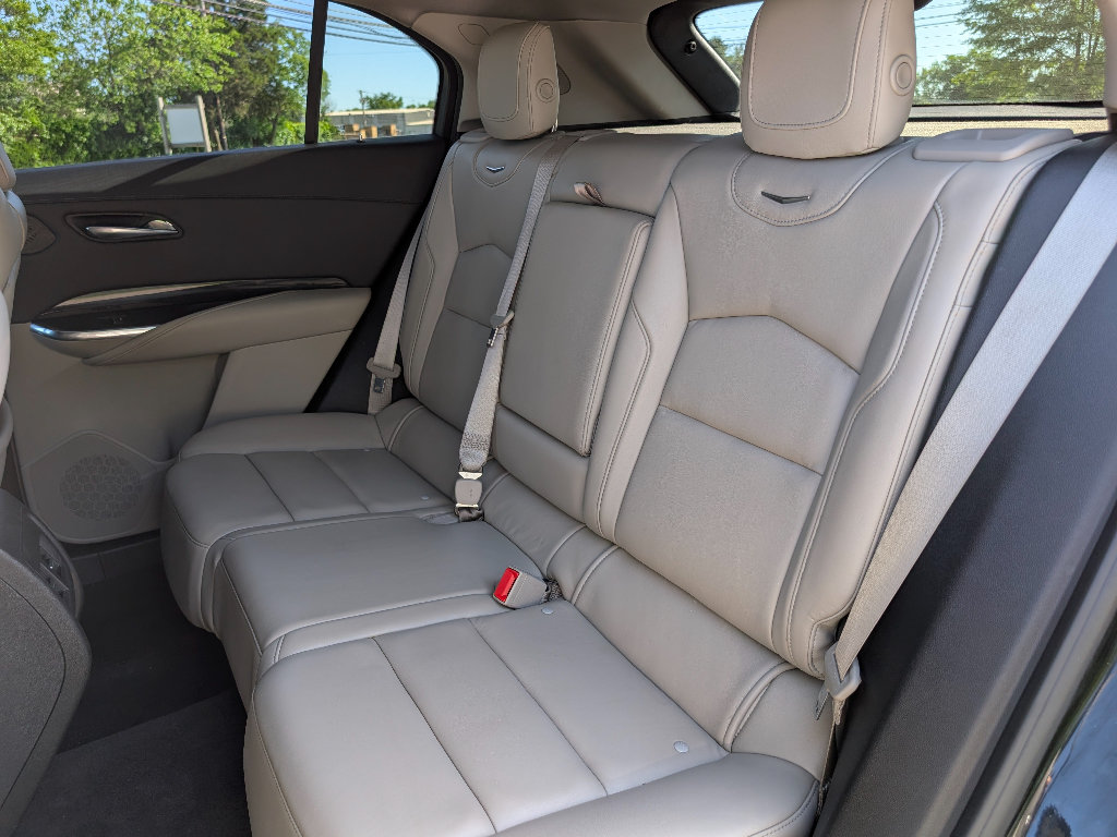 Used 2020 Cadillac XT4 Premium Luxury w/ Driver Awareness Package FWD image 18