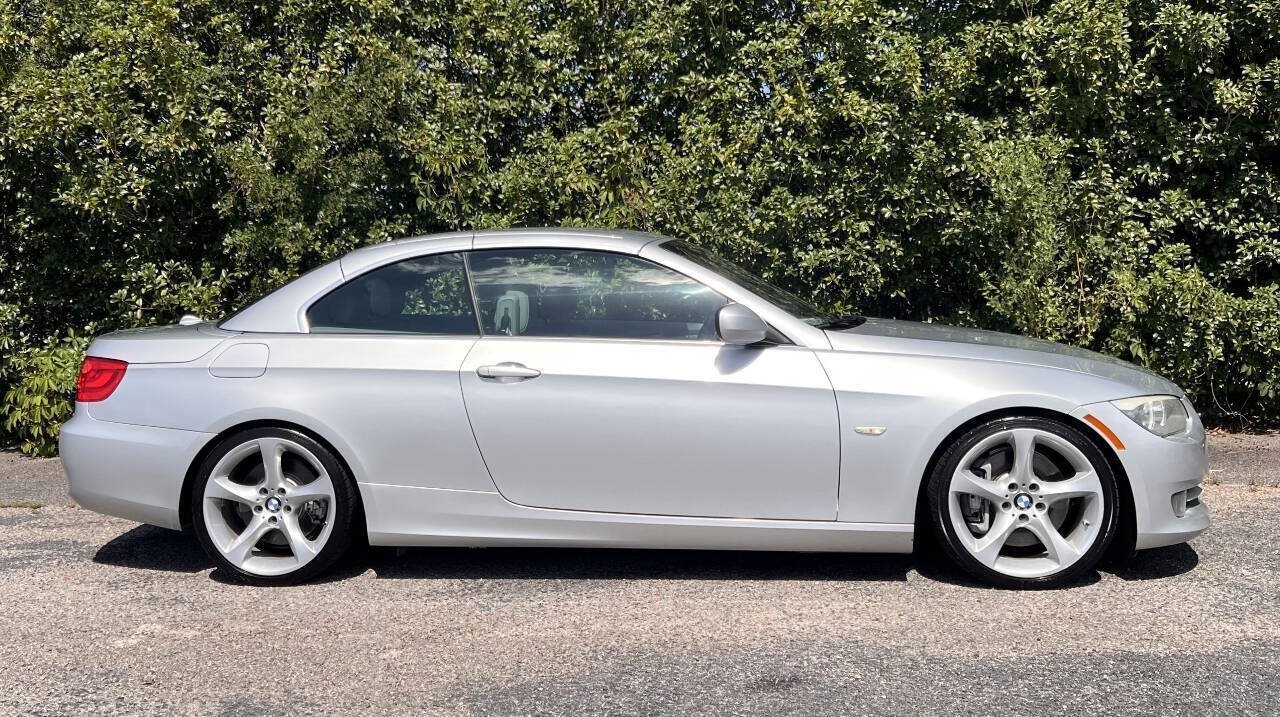 Used 2011 BMW 335i Convertible RWD image 12