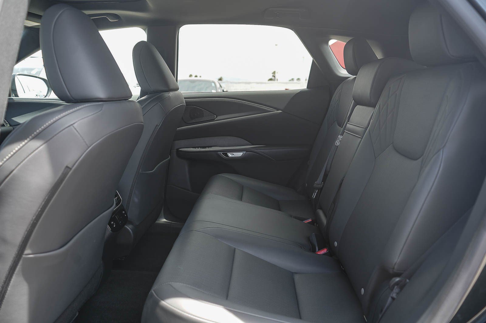 Used 2025 Lexus RX 350 Premium w/ Accessory Package (Z1) FWD image 19