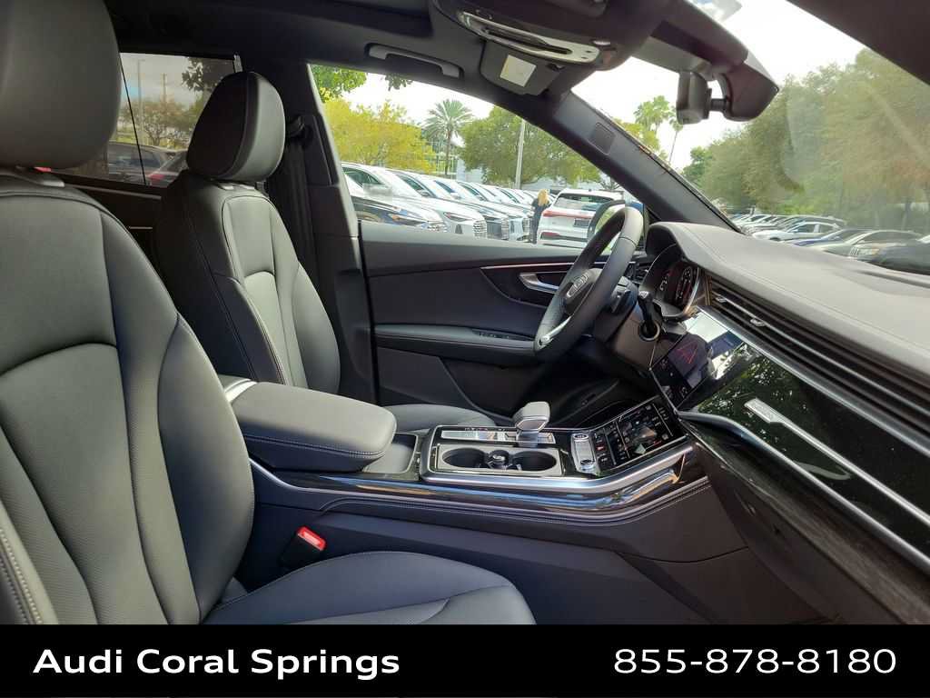 Used 2026 Audi Q8 Premium Plus AWD/4WD image 22