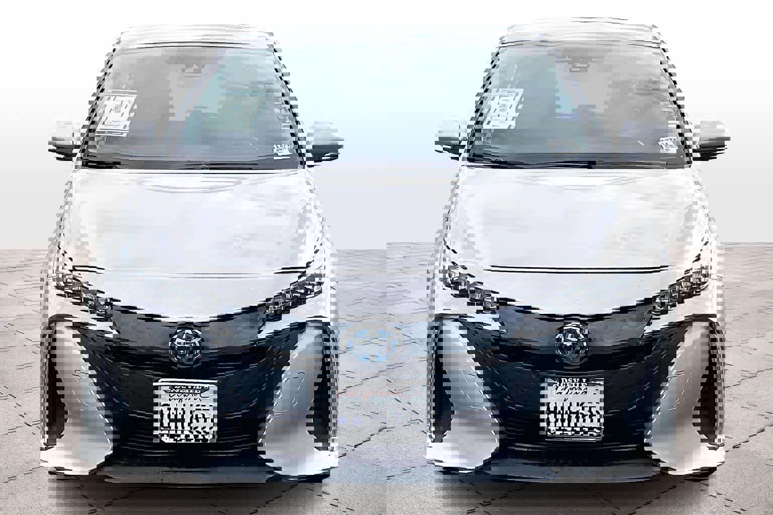 Used 2021 Toyota Prius Prime LE image 3