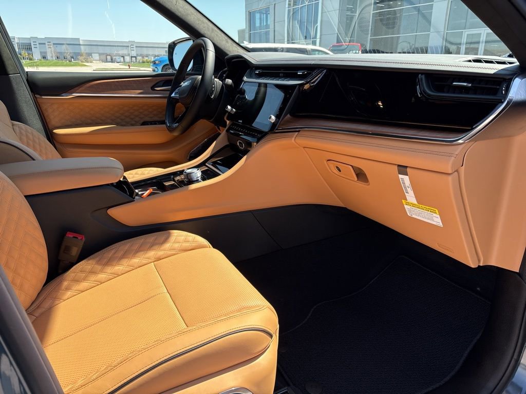 New 2026 Jeep Grand Cherokee L Summit image 14