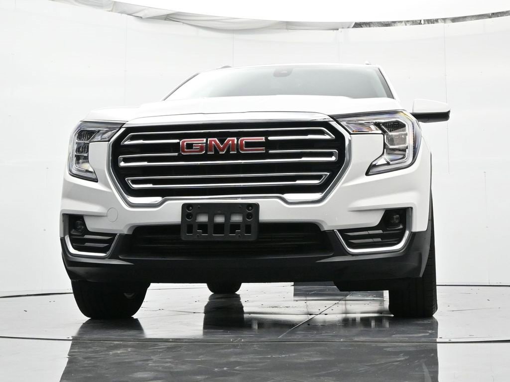 Used 2024 GMC Terrain SLT image 34
