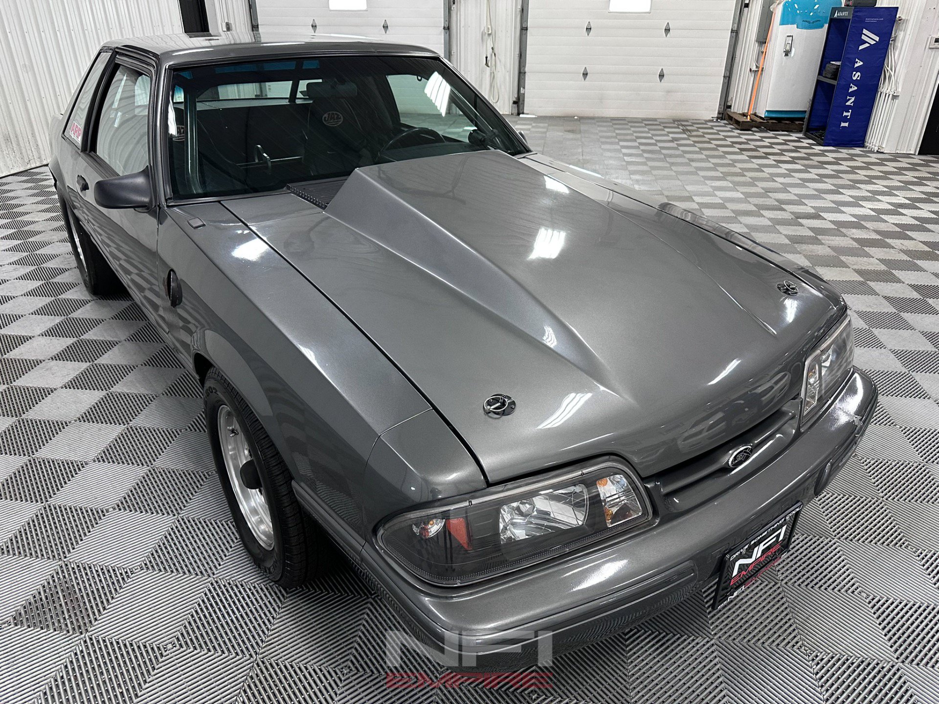 Used 1988 Ford Mustang LX RWD image 5