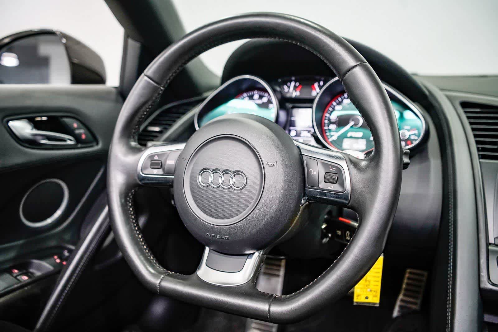 Used 2011 Audi R8 V10 image 32