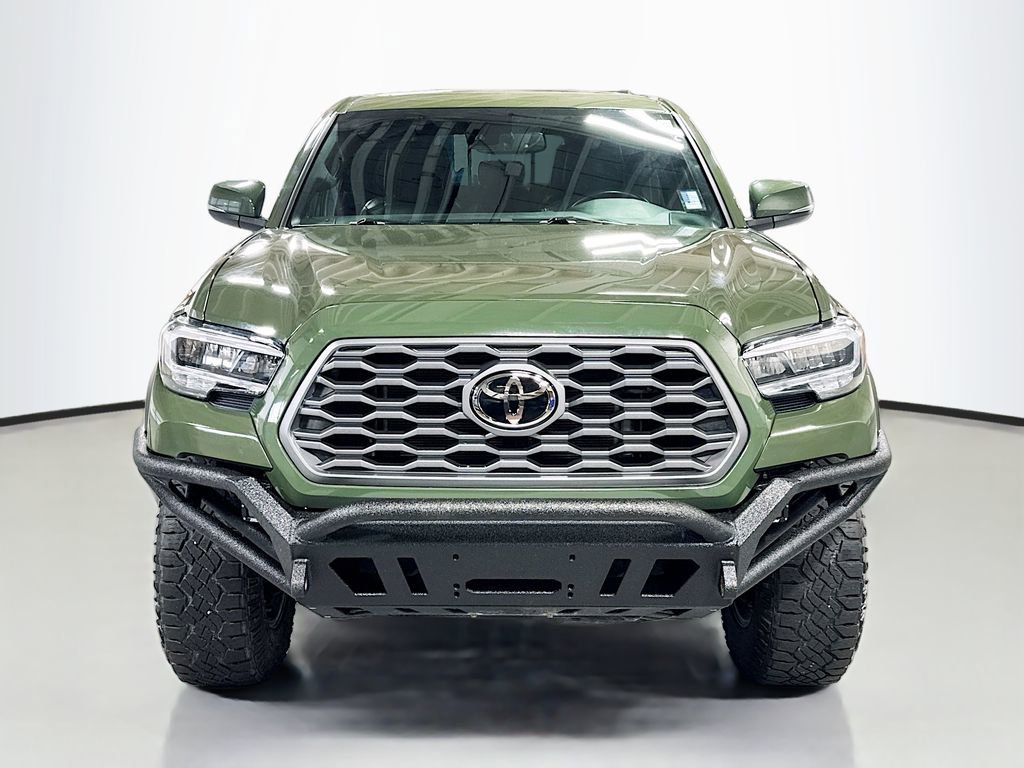 Used 2021 Toyota Tacoma TRD Off-Road w/ TRD Premium Off Road Package AWD/4WD image 2