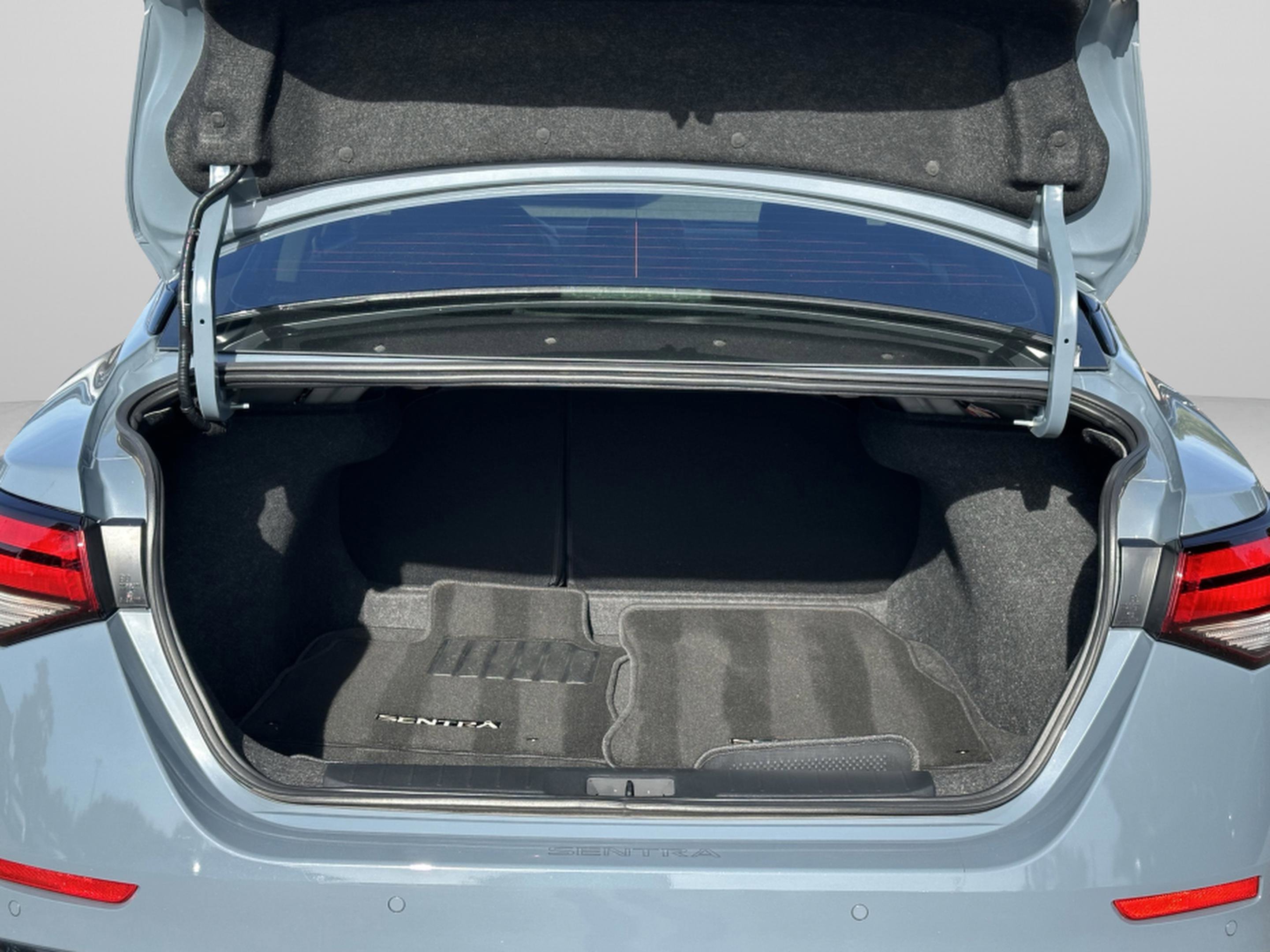 Certified 2025 Nissan Sentra SR image 11