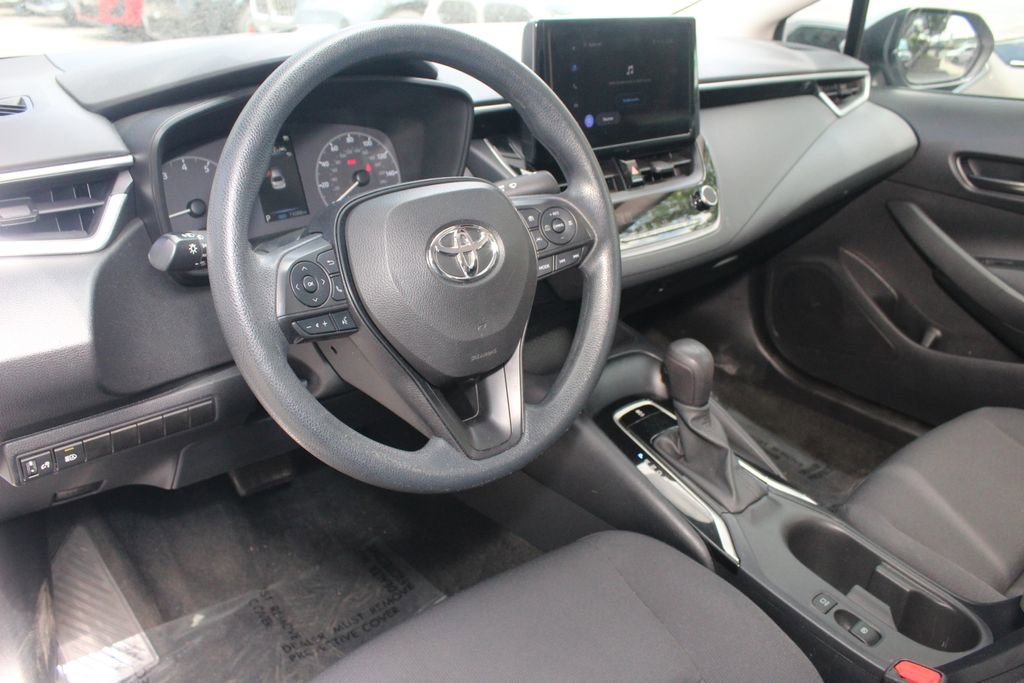 Used 2023 Toyota Corolla LE FWD image 12