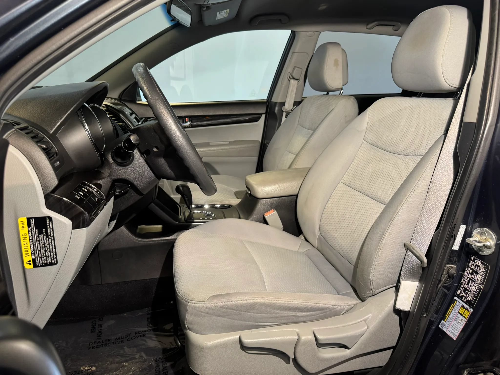 Used 2011 Kia Sorento 2WD image 9