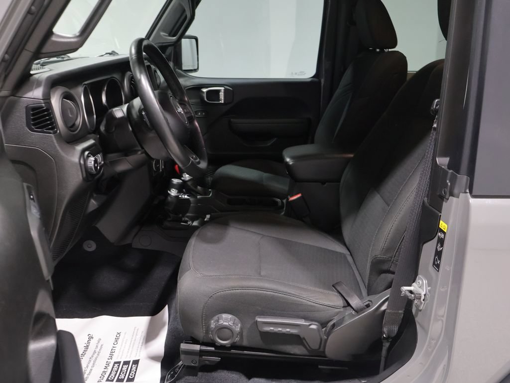 Used 2022 Jeep Wrangler Sport AWD/4WD image 10