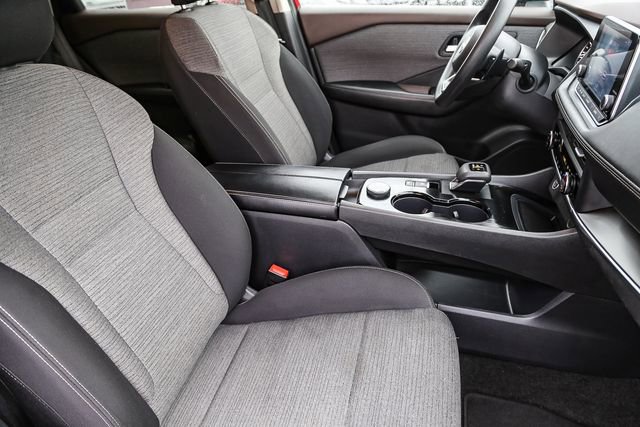 Used 2023 Nissan Rogue SV image 15