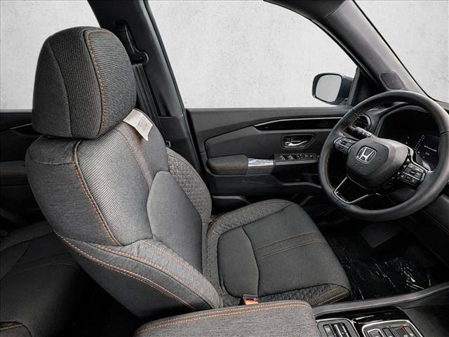 New 2026 Honda Pilot Sport image 16