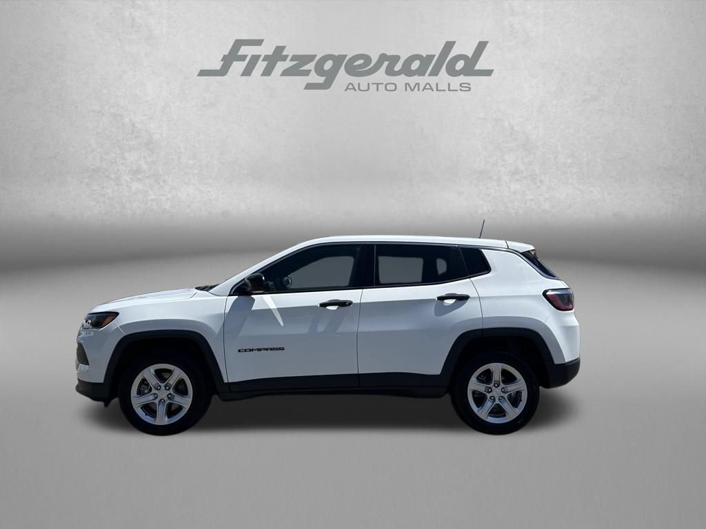 Used 2023 Jeep Compass Sport AWD/4WD image 9