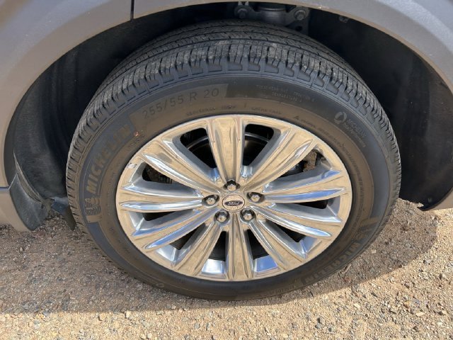 Certified 2023 Ford Explorer Limited w/ Equipment Group 301A AWD/4WD image 10