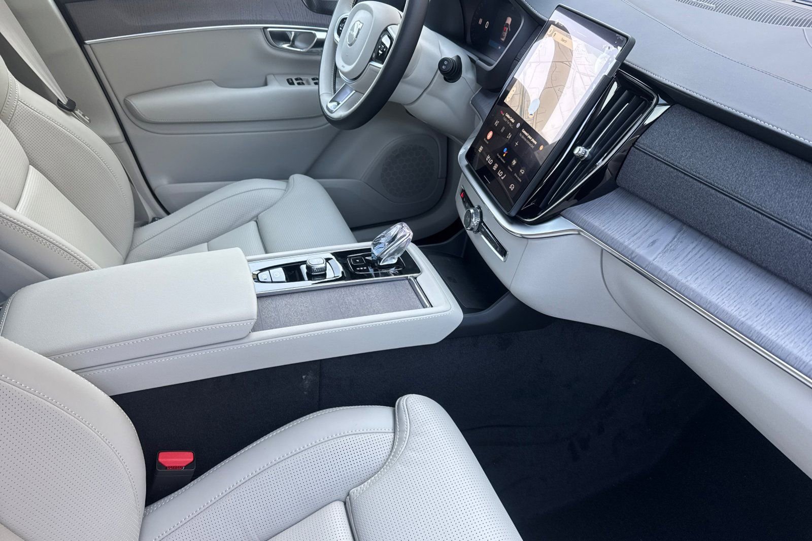 New 2026 Volvo XC90 B6 Ultra w/ Protection Package AWD/4WD image 18