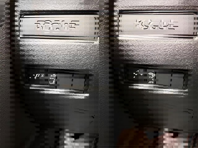 Used 2023 Nissan Rogue S image 18