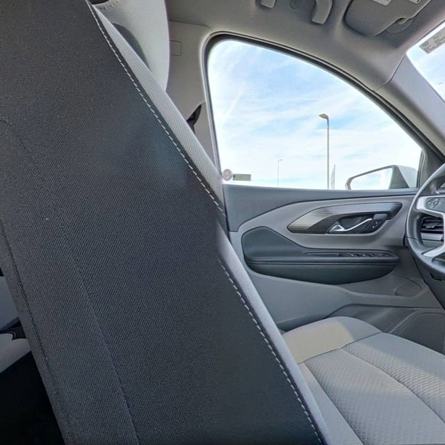 Used 2024 GMC Terrain SLE image 27