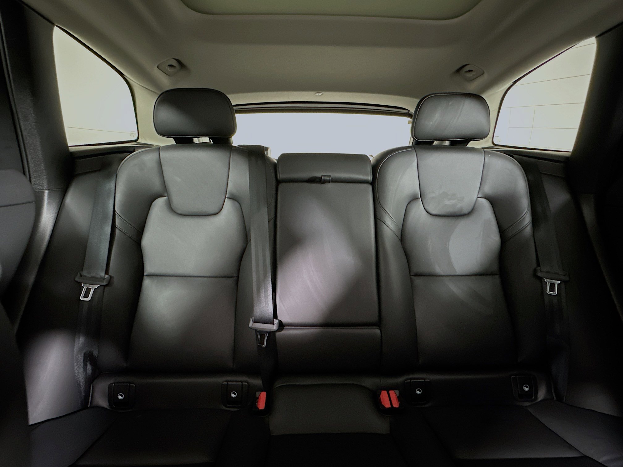 Used 2025 Volvo XC60 B5 Core image 30