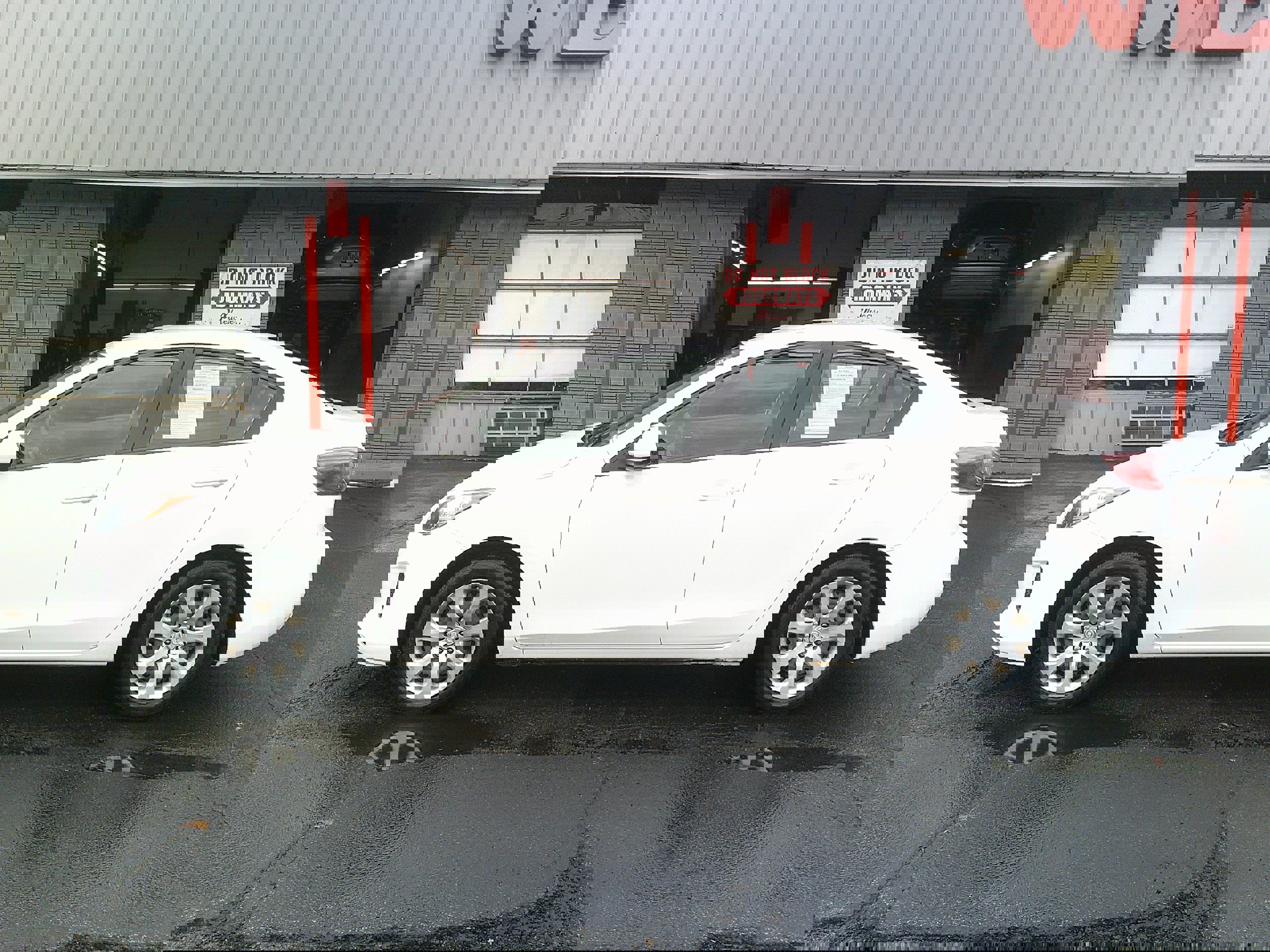 Used 2012 MAZDA MAZDA3 i Sport image 2