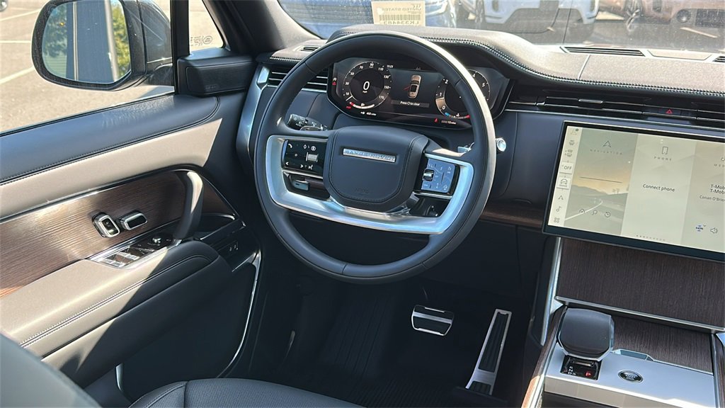 New 2025 Land Rover Range Rover SE image 25