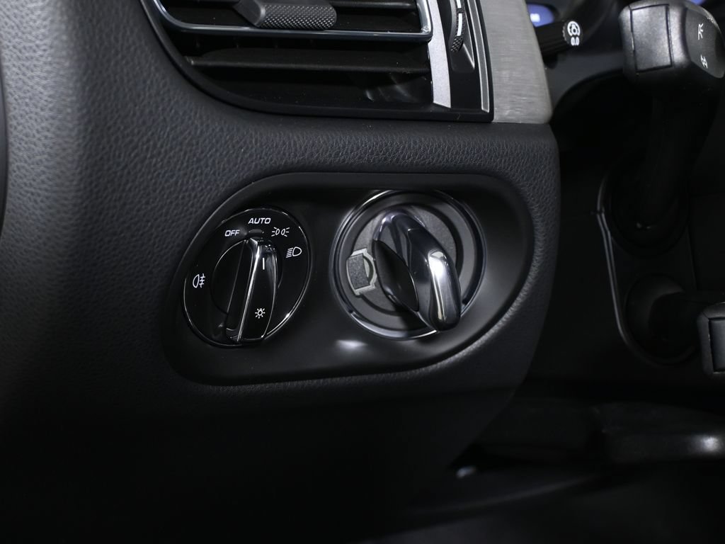New 2026 Porsche Macan AWD/4WD image 30