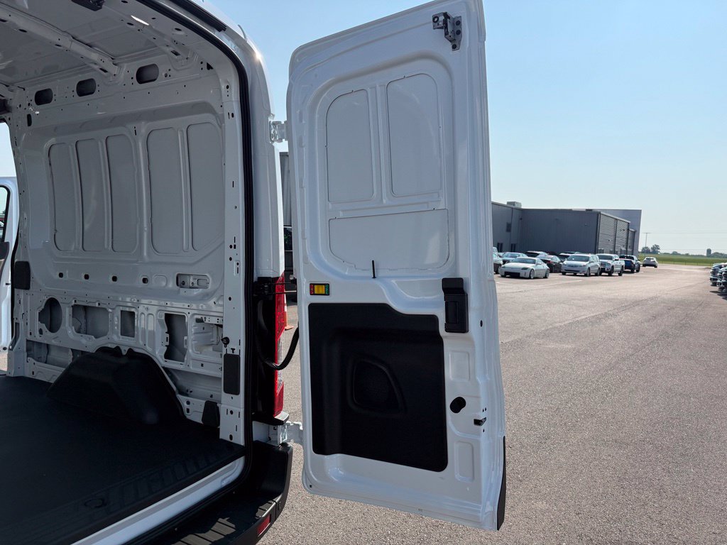 New 2026 Ford Transit 250 148 Medium Roof RWD image 33