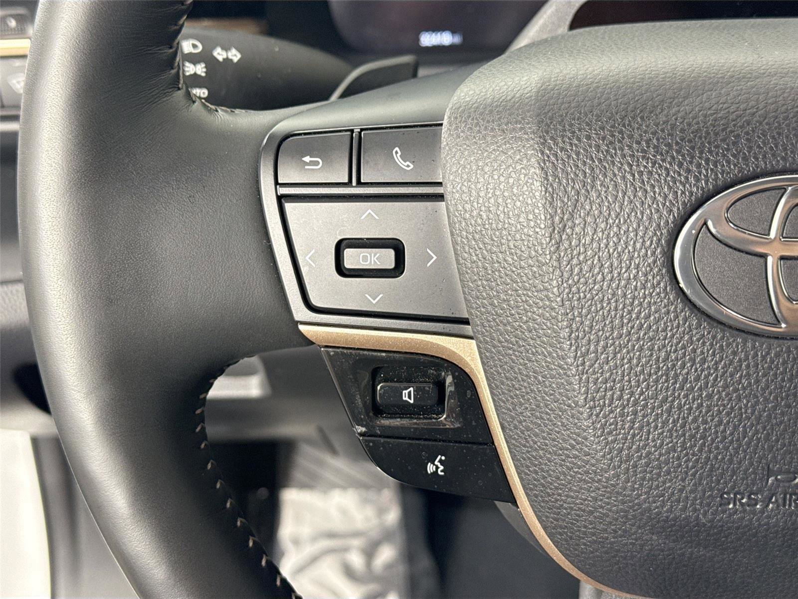Used 2024 Toyota Crown Platinum AWD/4WD image 18