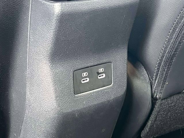 Used 2025 Nissan Kicks SR AWD/4WD image 16