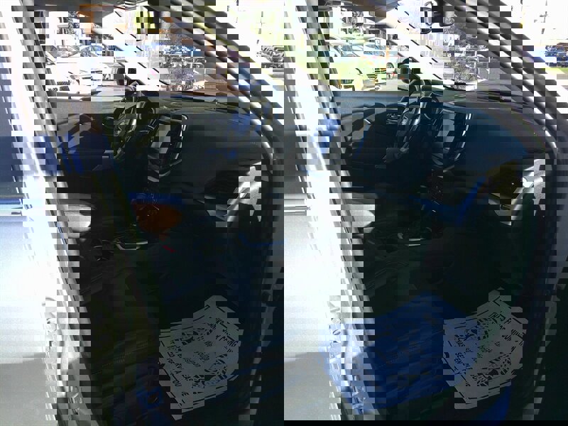 Used 2018 Jeep Cherokee Latitude Plus w/ Comfort/Convenience Group image 14