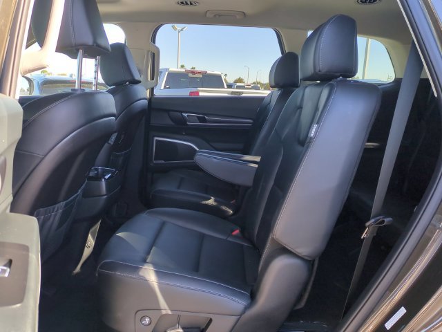 Used 2025 Kia Telluride S FWD image 30