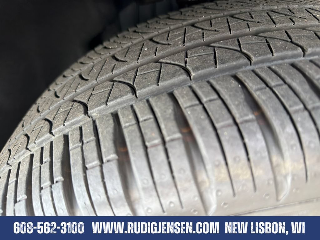 Used 2026 Ford Explorer Platinum w/ LUX Leather Package AWD/4WD image 27