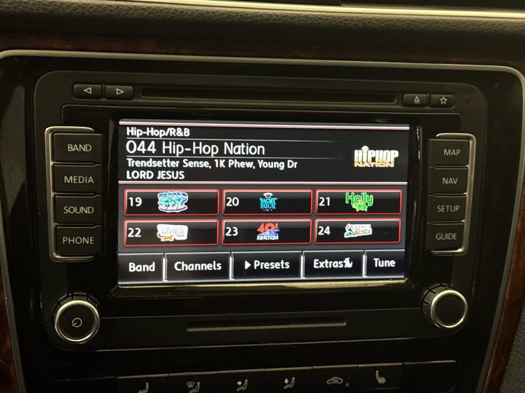 Used 2012 Volkswagen Passat 2.5 SEL image 23