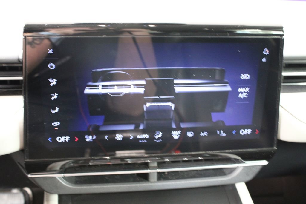 Used 2024 Lincoln Nautilus Reserve image 49