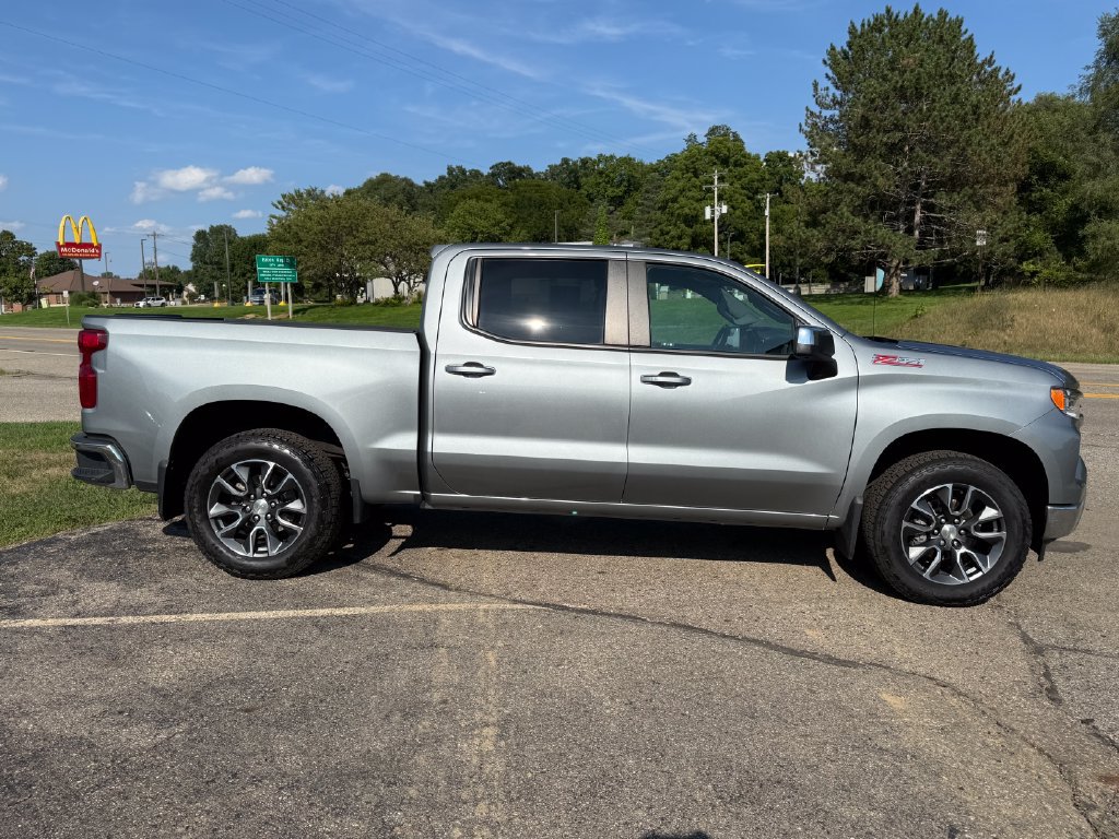 Certified 2023 Chevrolet Silverado 1500 LT AWD/4WD image 7