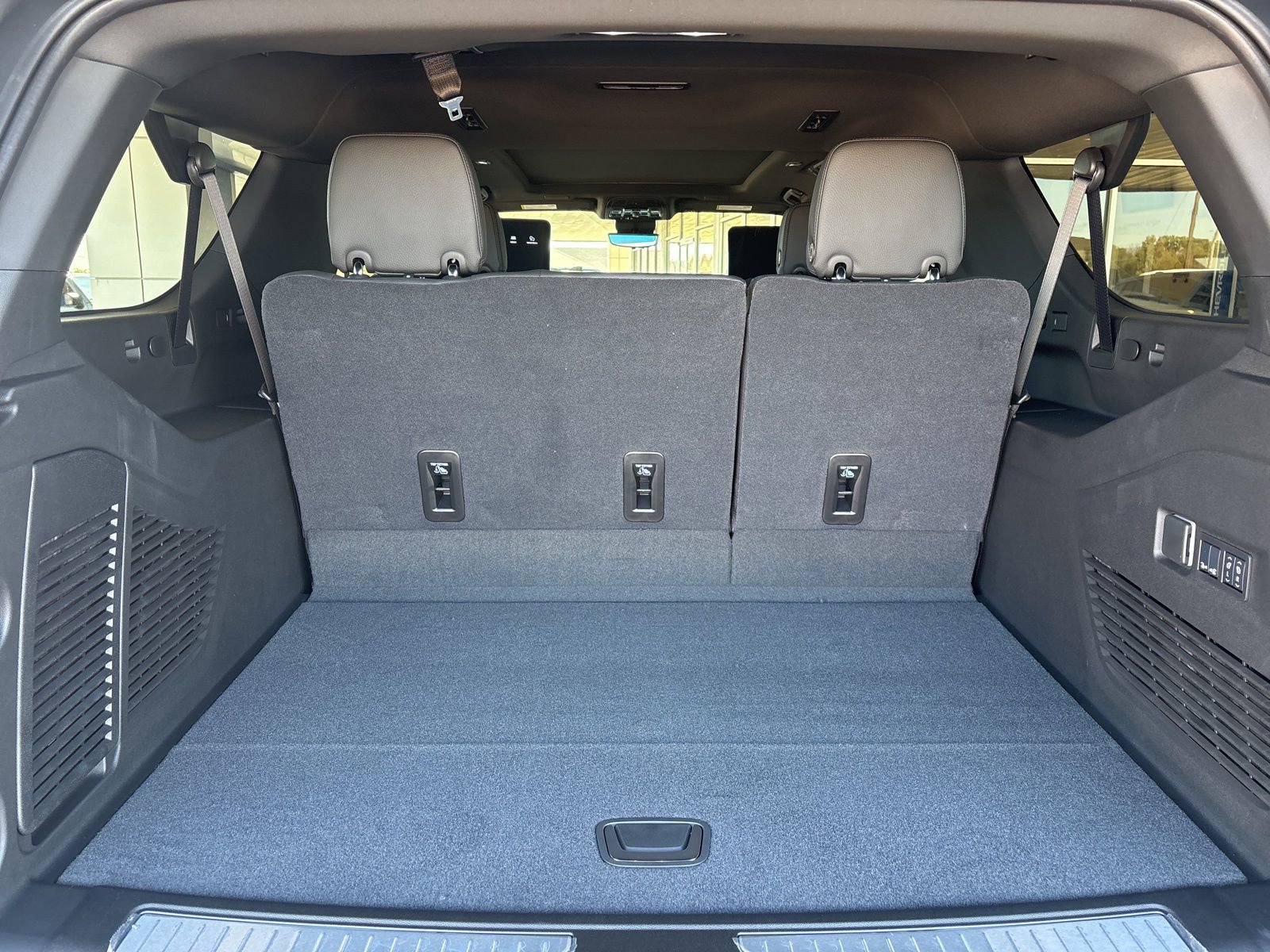 New 2026 GMC Yukon XL Denali w/ Denali Reserve Package image 17