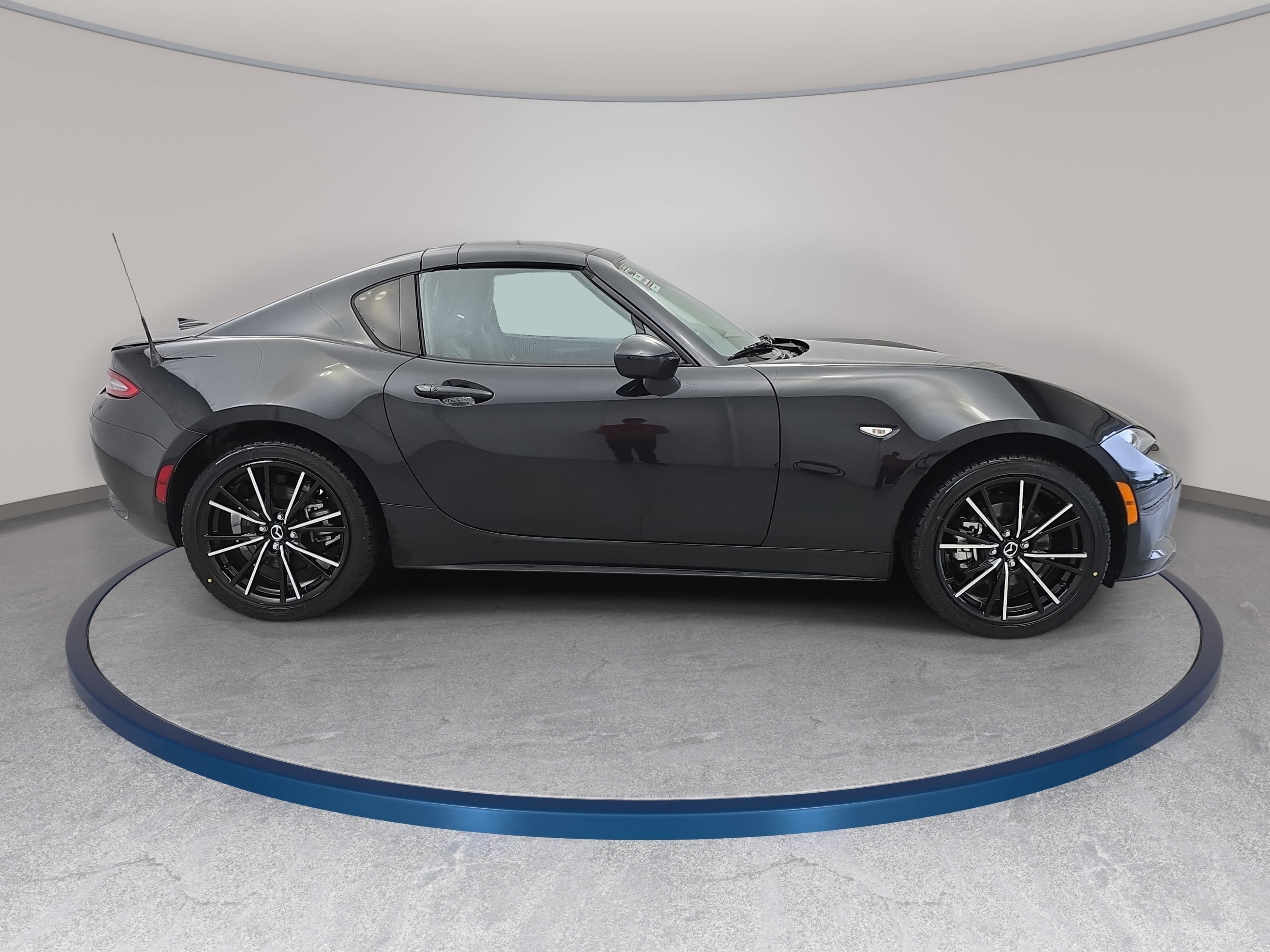 Used 2025 MAZDA MX-5 Miata RF Grand Touring RWD image 4