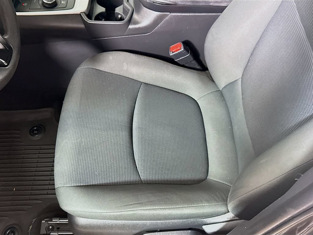 Used 2021 Toyota RAV4 LE AWD/4WD image 20