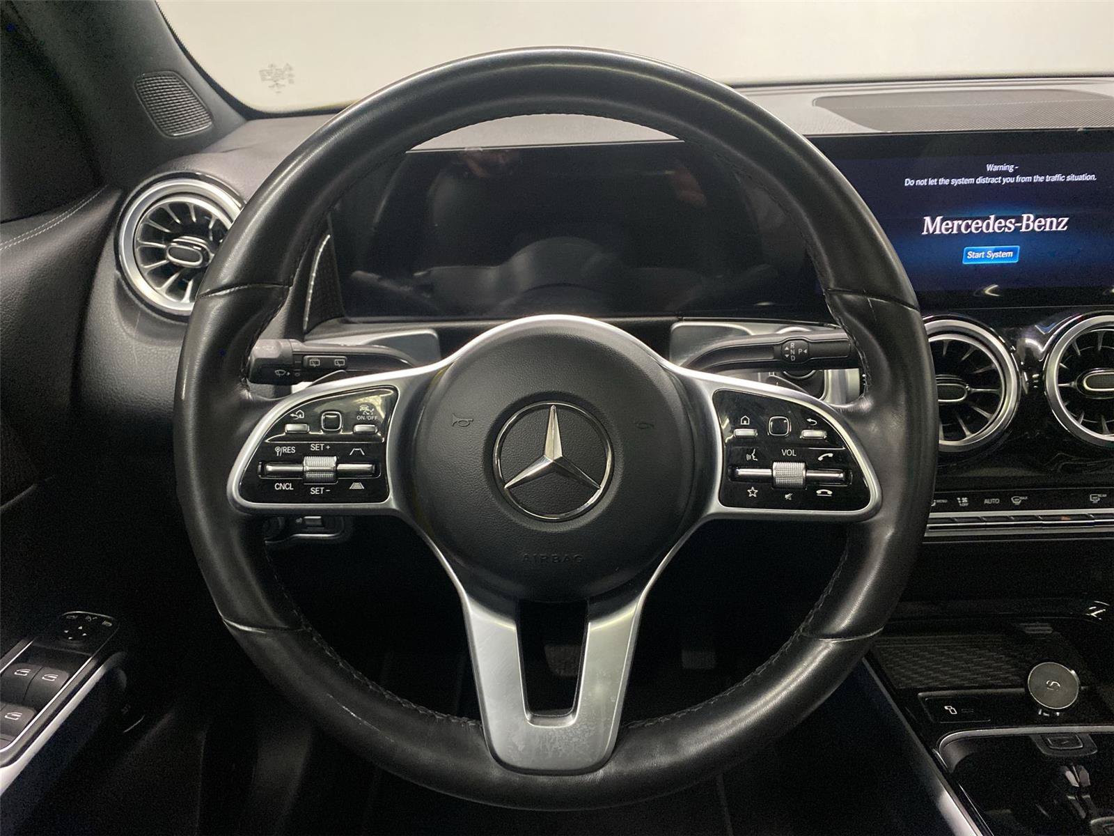 Used 2022 Mercedes-Benz EQB 350 4MATIC image 15