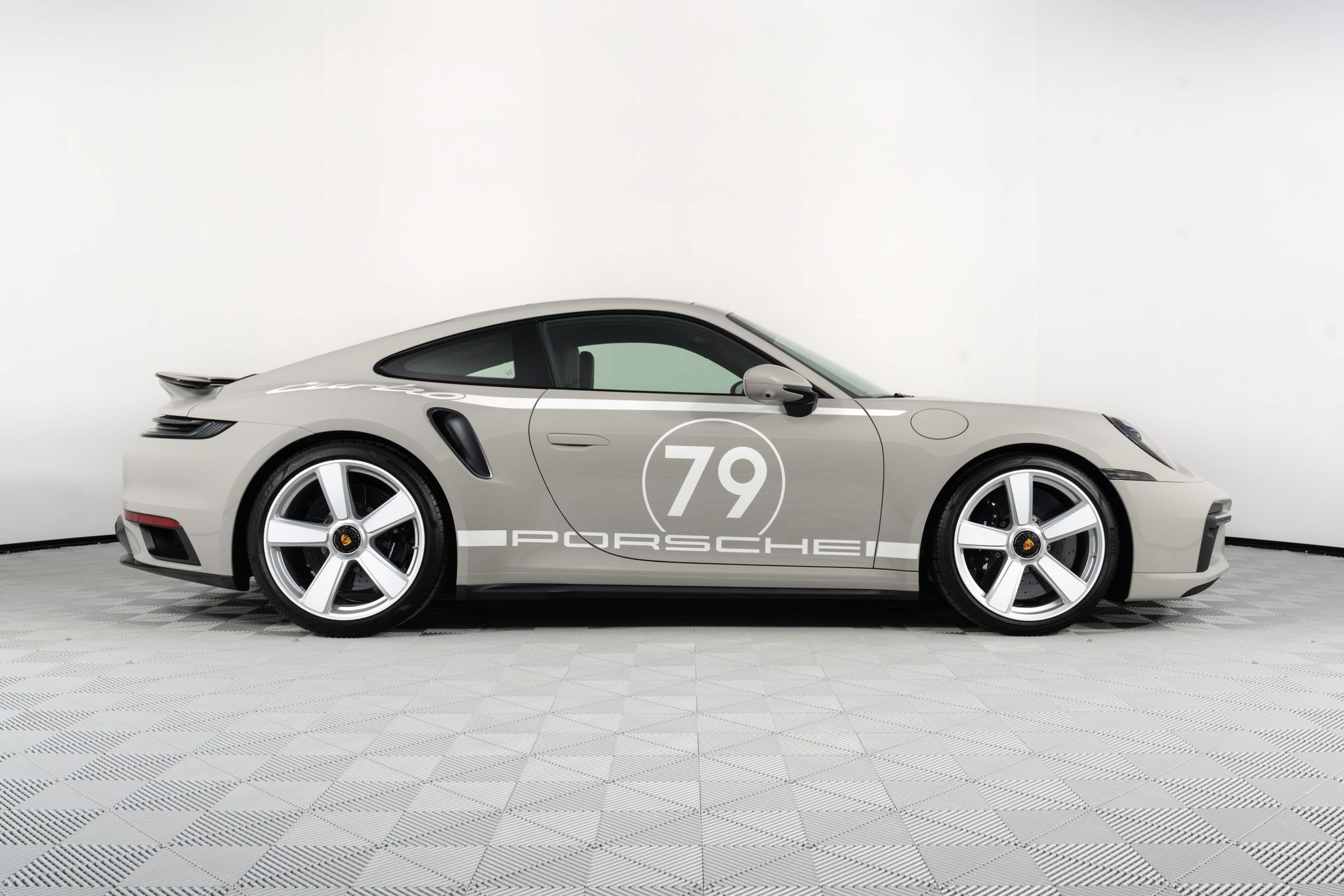 Used 2025 Porsche 911 Turbo S AWD/4WD image 30