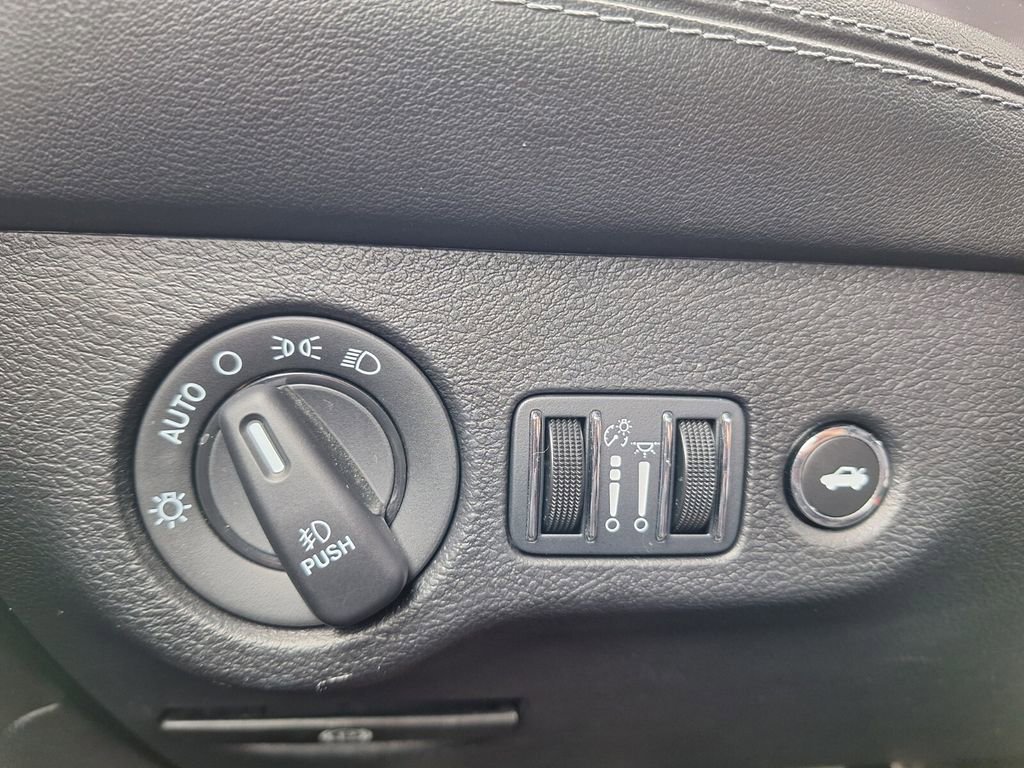 Used 2023 Dodge Challenger R/T w/ Plus Package image 12