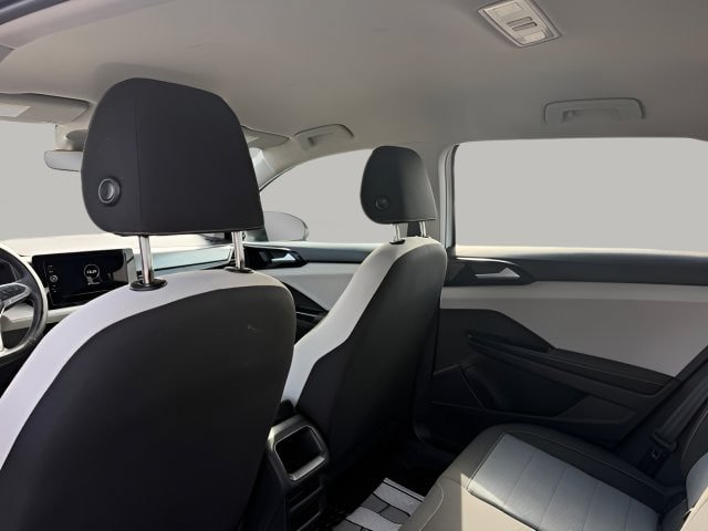 Certified 2025 Volkswagen Taos S AWD/4WD image 7