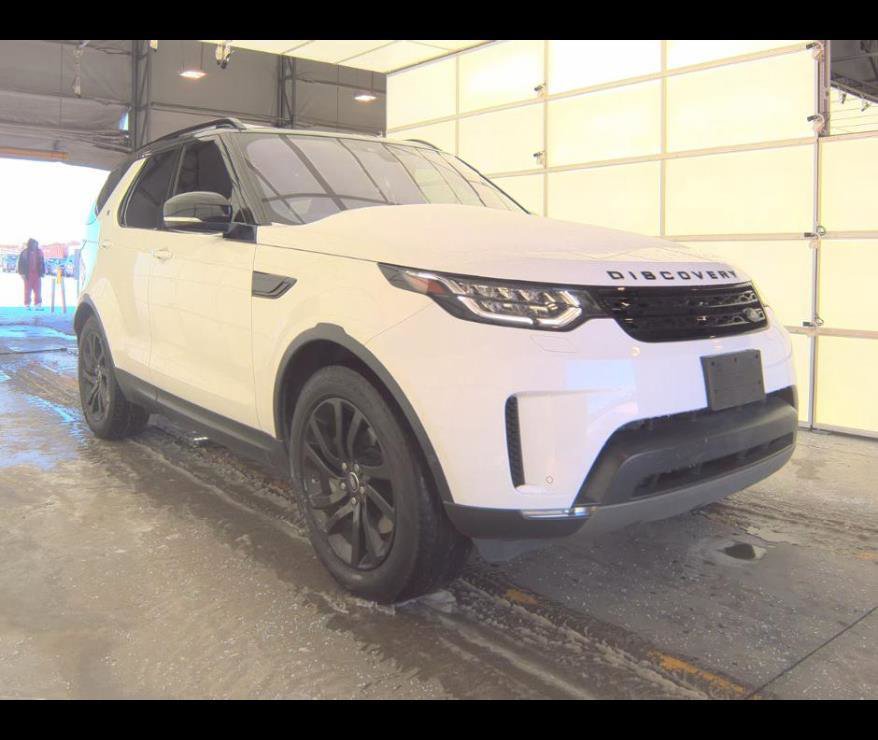 Used 2020 Land Rover Discovery HSE image 1