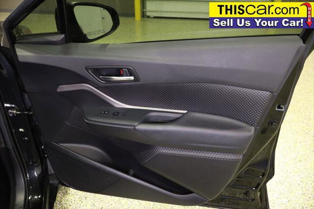 Used 2021 Toyota C-HR LE image 29