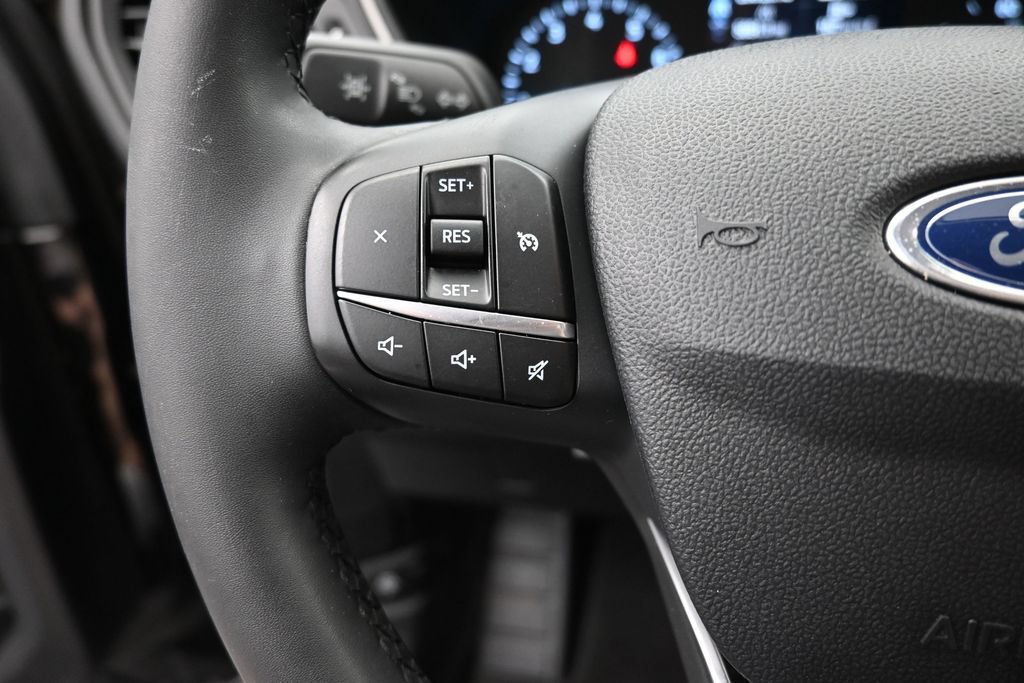 Used 2021 Ford Escape SE w/ SE Sport Appearance Package FWD image 6