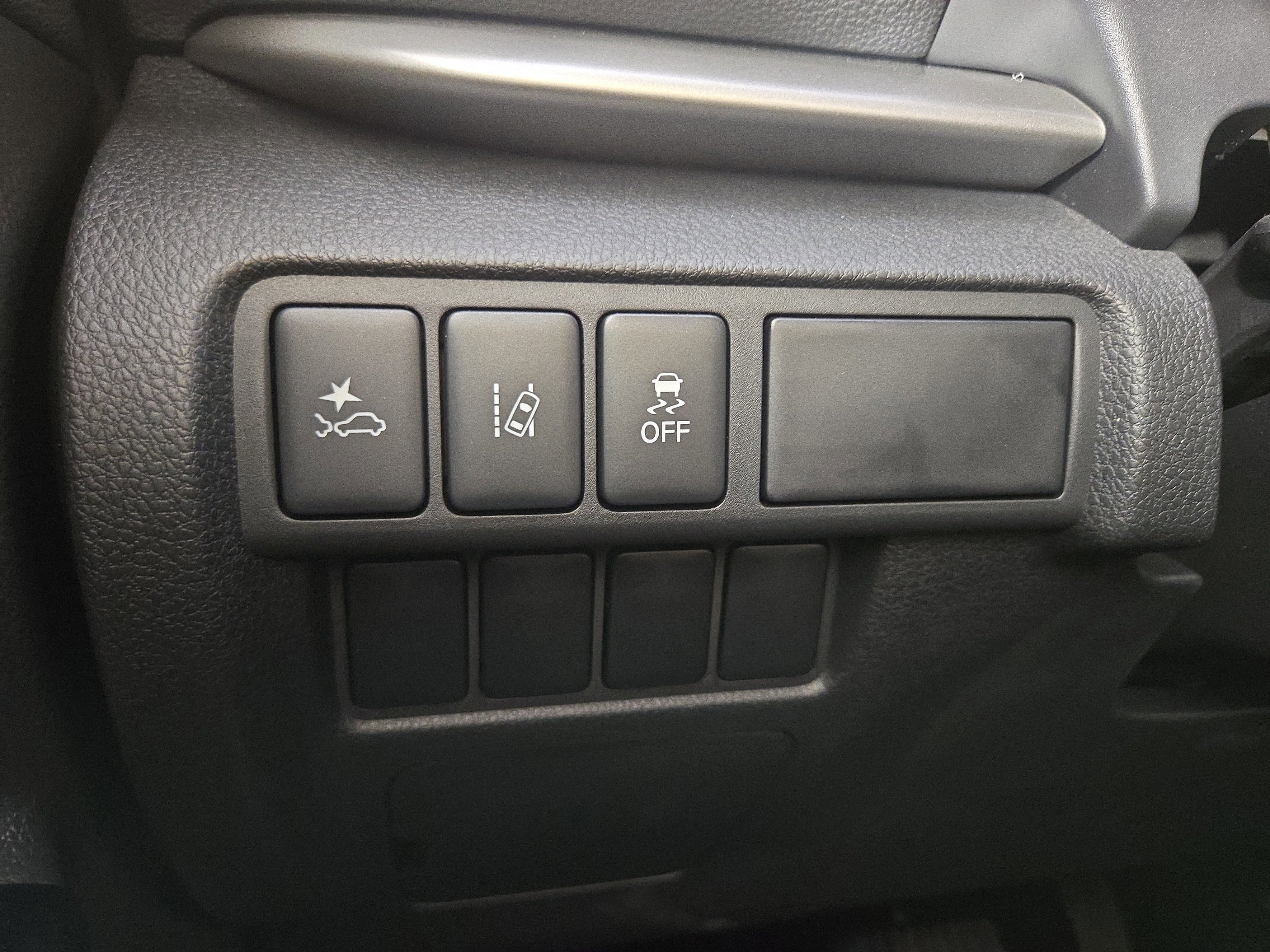 New 2026 Mitsubishi Eclipse Cross LE image 23